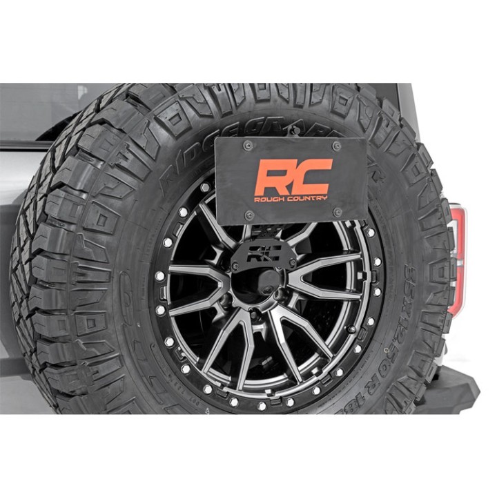Relokacja mocowania tablicy rejestracyjnej Rough Country