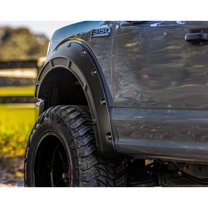 Poszerzenia błotników przód i tył Rough Country Defender Pocket