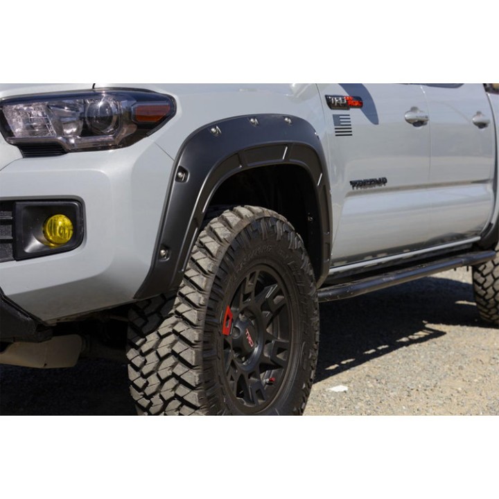 Poszerzenia błotników przód i tył Rough Country Defender Pocket