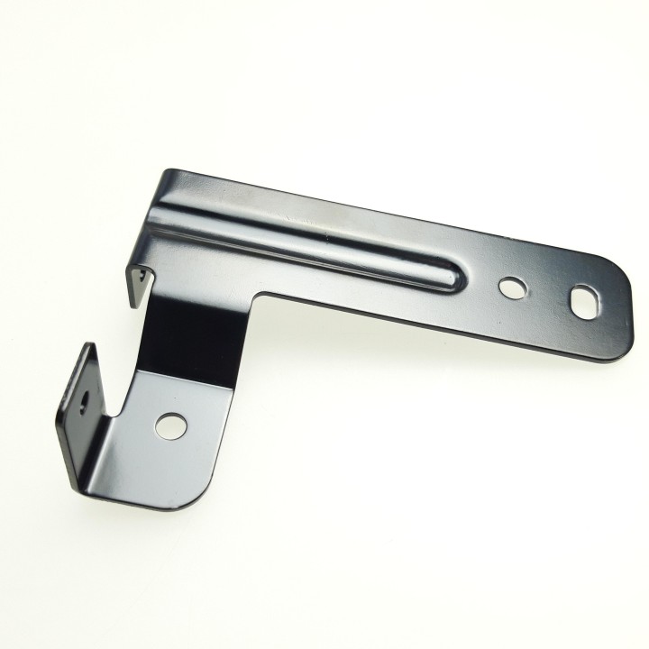 BRACKET (LH.)