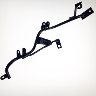 BRACKET FRONT RH., FRONT BODY COVER