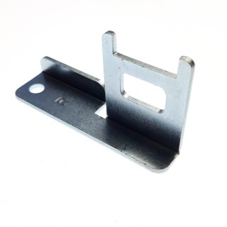 BRKT., SIDE COVER, RH
