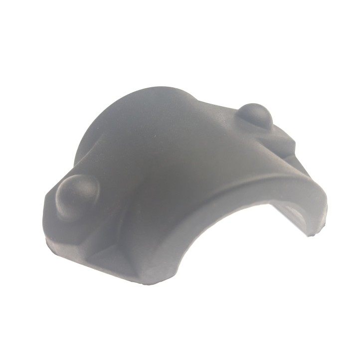 HADNLEBAR COVER CLAMP RIGHT
