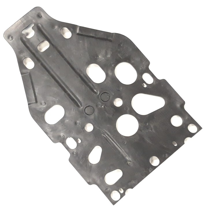 PLASTIC PLATE