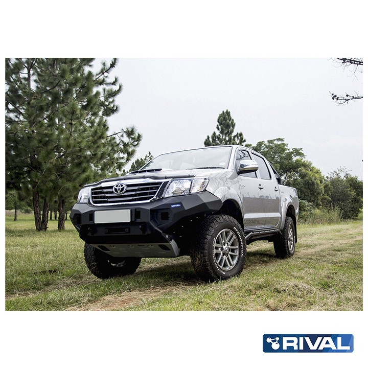 Zderzak Bumper Toyota Hilux od 2020