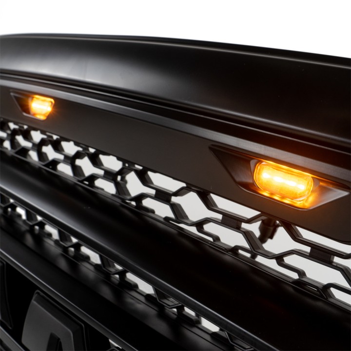 Grill z emblematem RAM w kolorze czarnym OFD
