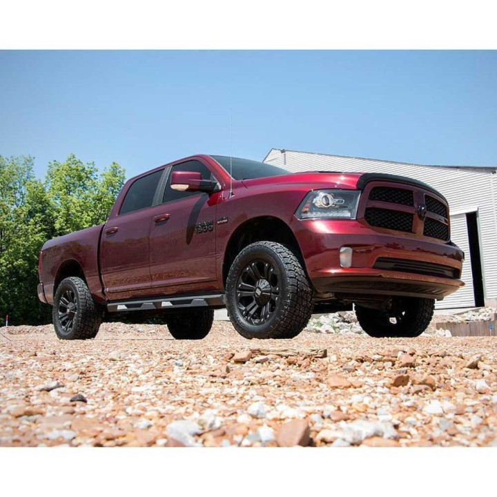 Zestaw zawieszenia Rough Country z amortyzatorami N3 Lift 3"