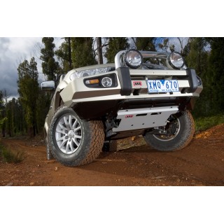 Zderzak stalowy ARB Sahara Bar - Challenger / Montero