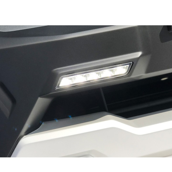 Osłona zderzaka przód z lampami LED Air Design