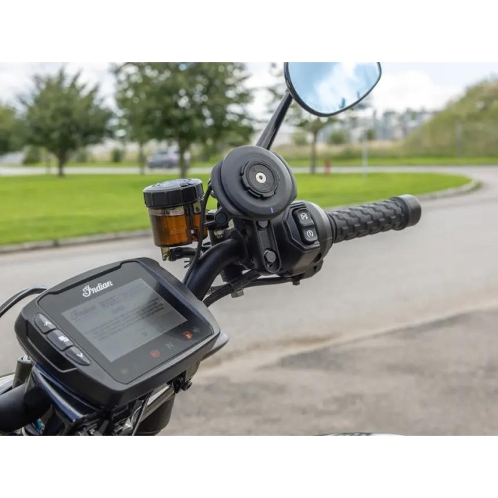 Podstawa montowana w obejmie pompy hamulca/sprzęgła Quad Lock®