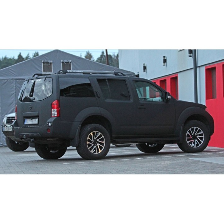 Progi boczne Nissan Pathfinder R51 05-14