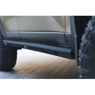 Progi boczne Toyota Land Cruiser J250 - skrzynkowe
