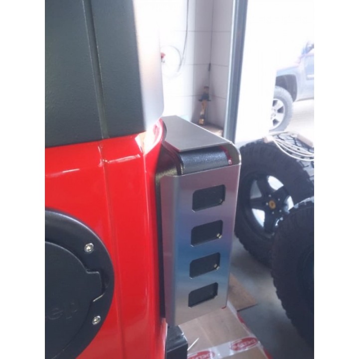 Osłony lamp tylnych STANDARD Jeep Wrangler JK 2007-2018 stal nierdzewna