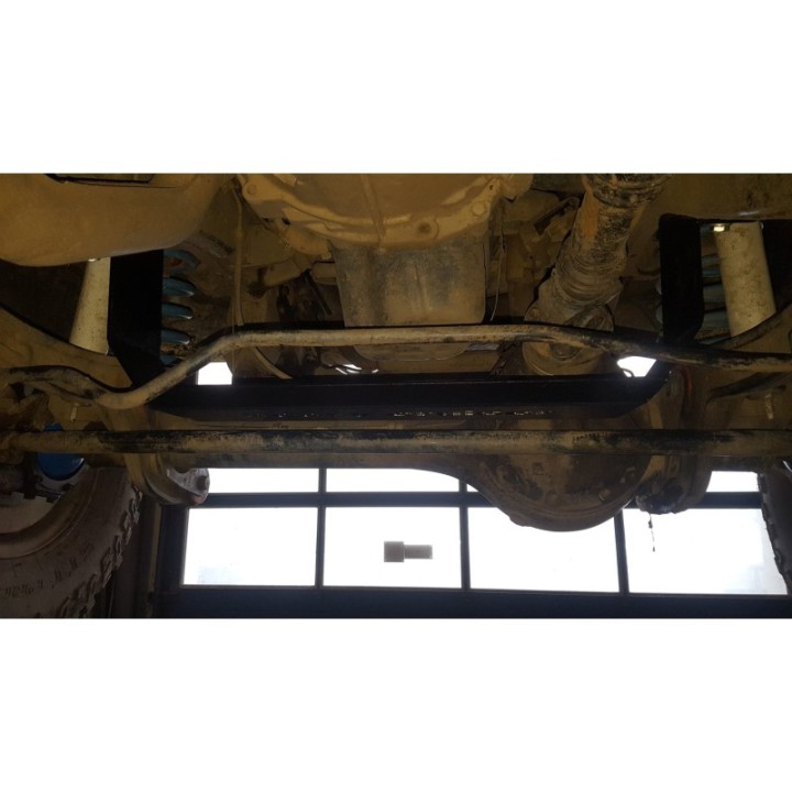Osłona miski olejowej Nissan Patrol Y61 1998-2004 lift 3-4 cale aluminiowa