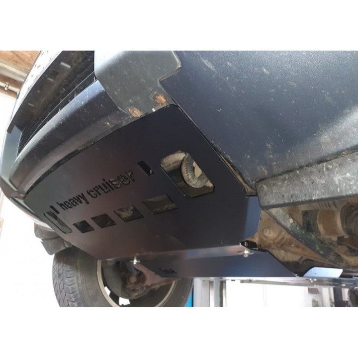 Osłona chłodnic i zderzaka przedniego Mitsubishi Pajero 4 / Montero 4 2006-2014