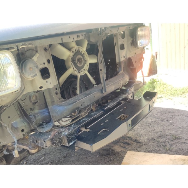 Toyota Hilux V 1988-1997 płyta montażowa wyciągarki