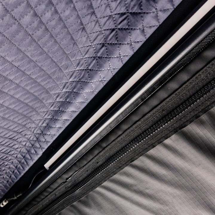 Roof Top Tent Fold 4 Grizzly - Comfortable and Sturdy!