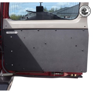 Tapicerka drzwi tylnych Nissan Patrol Y61, aluminium
