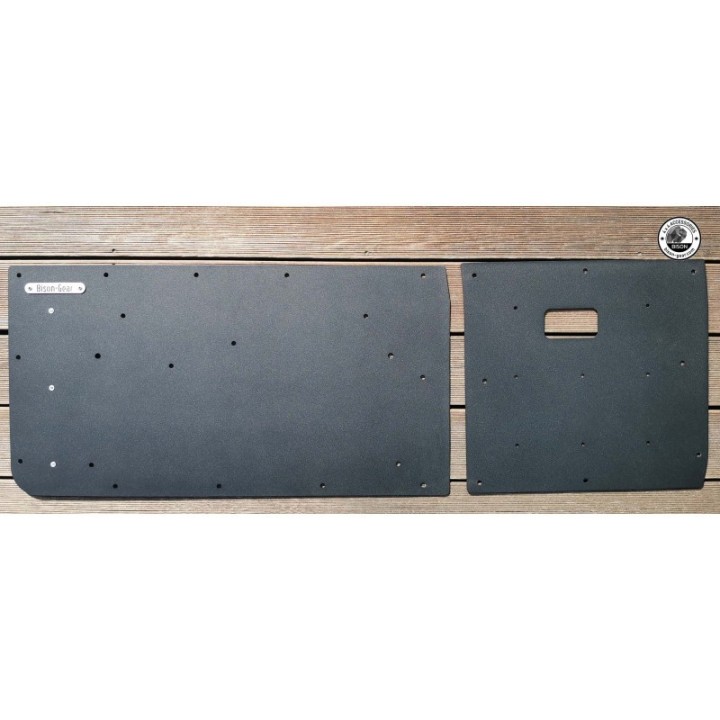 Tapicerka drzwi tylnych Nissan Patrol Y61, aluminium