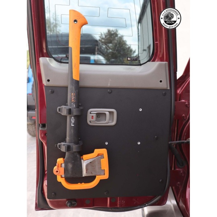 Tapicerka drzwi tylnych Nissan Patrol Y61, aluminium