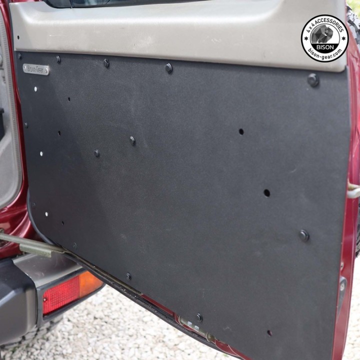 Tapicerka drzwi tylnych Nissan Patrol Y61, aluminium