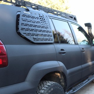 Panel MOLLE zewnętrzny Land Cruiser 120 / GX470, prawy