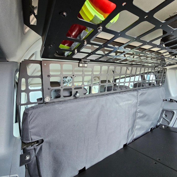 Ruchoma Przegroda Cargo (bez półki) - Grenadier Bison Gear - ujęcie 3