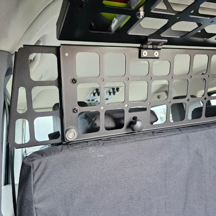 Ruchoma Przegroda Cargo (bez półki) - Grenadier Bison Gear - ujęcie 5