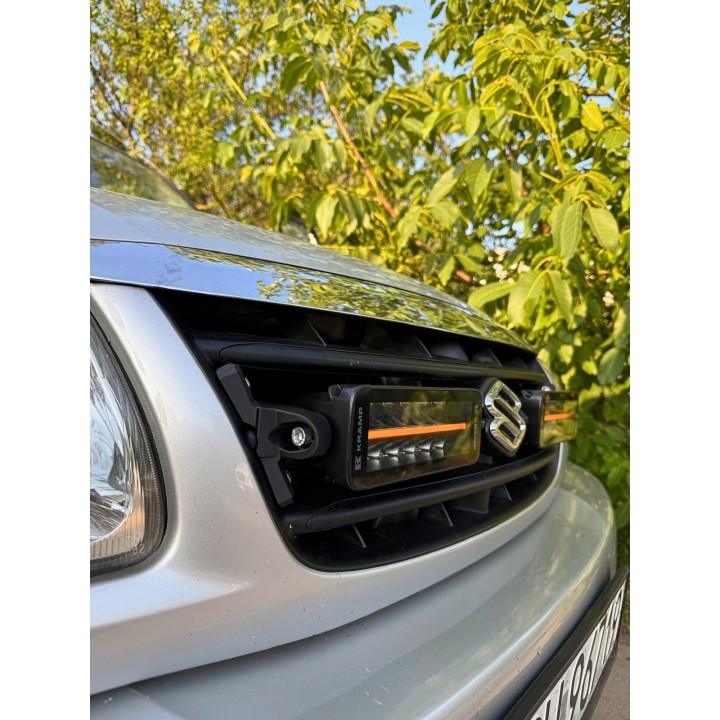Mocowania lamp LED w atrapę Suzuki Grand Vitara I 98-05