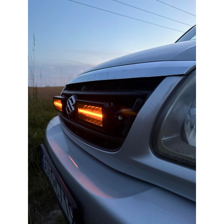 Mocowania lamp LED w atrapę Suzuki Grand Vitara I 98-05