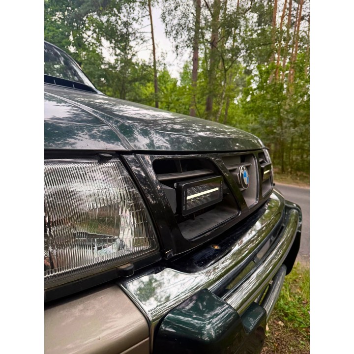 Mocowania lamp LED w atrapę Nissan Patrol Y61