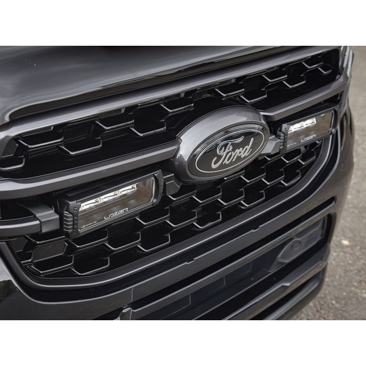 Zestaw dwóch lamp LAZER TRIPLE-R 750 ELITE (Gen2) z systemem montażu w fabrycznym grillu – Ford Ranger Wildtrak - ujęcie 7