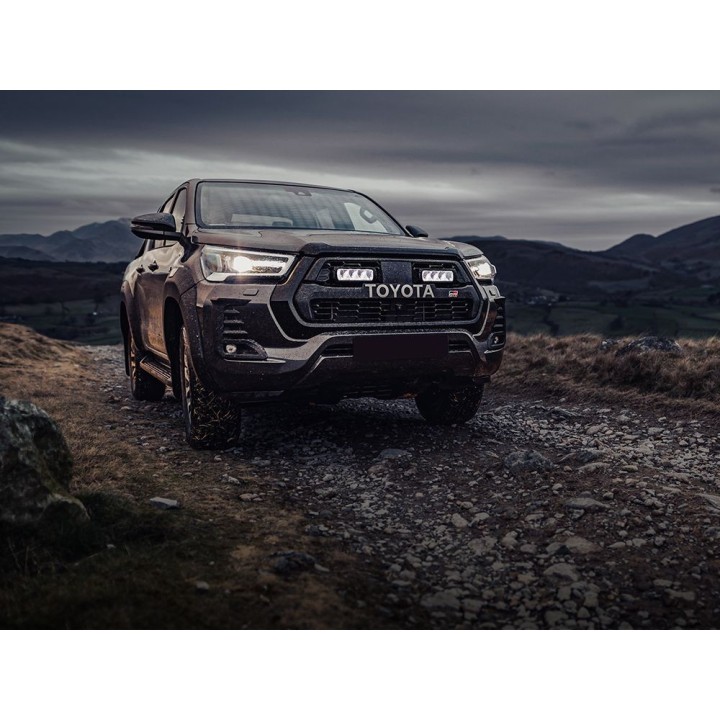Zestaw dwóch lamp LAZER TRIPLE-R 750 (Gen2) - Toyota Hilux