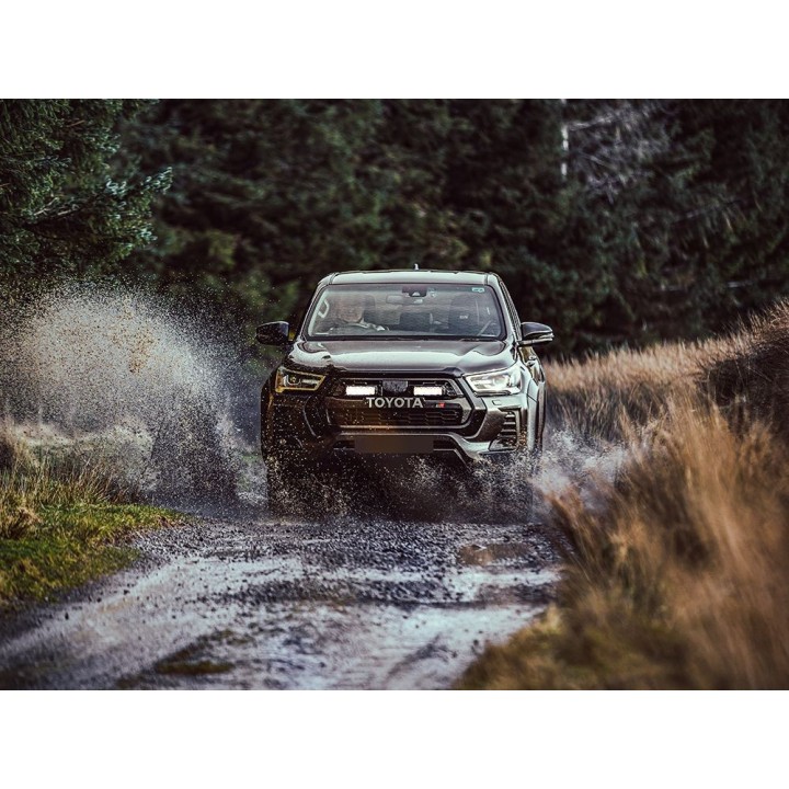Zestaw dwóch lamp LAZER TRIPLE-R 750 (Gen2) - Toyota Hilux