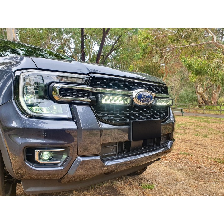 Zestaw dwóch lamp LAZER TRIPLE-R 850 (Gen2) z systemem montażu w fabrycznym grillu – Ford Ranger Wildtrak (2023 -) / - ujęcie 5