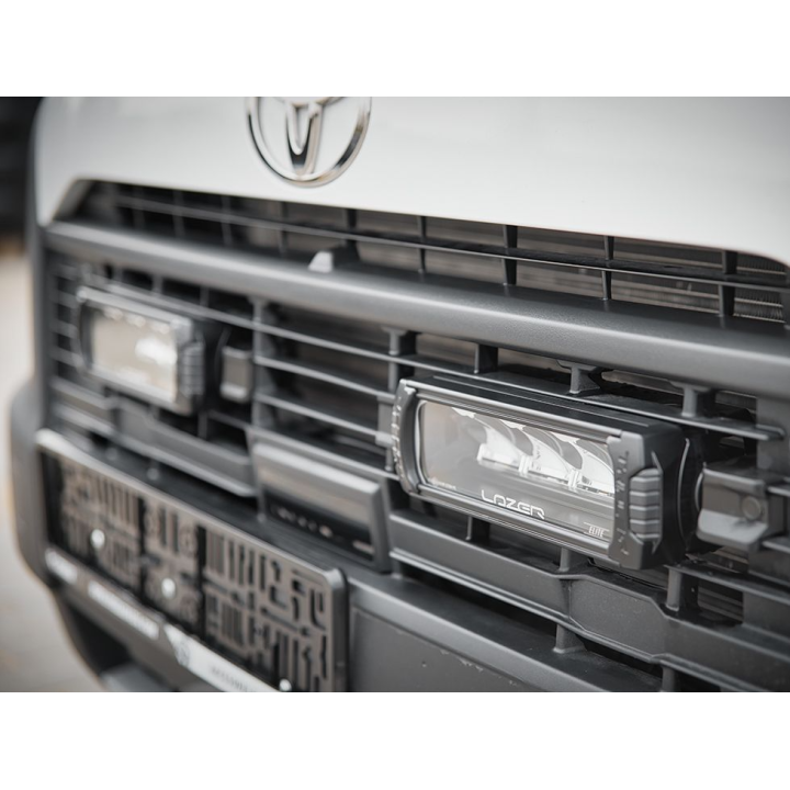 Zestaw dwóch lamp LAZER Triple-R 750 BEACON - Toyota Proace
