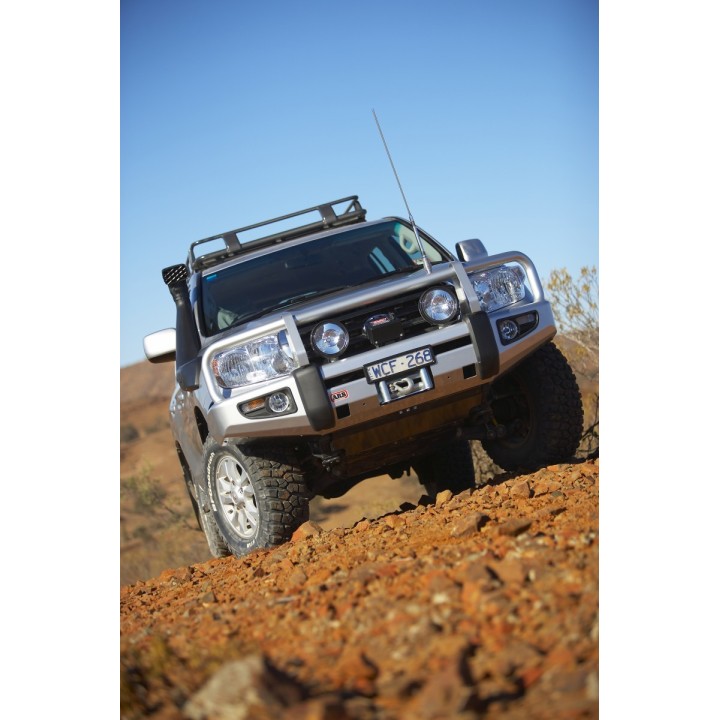 Zderzak stalowy ARB Deluxe Bar - Land Cruiser 200 2012-2015 - ujęcie 4
