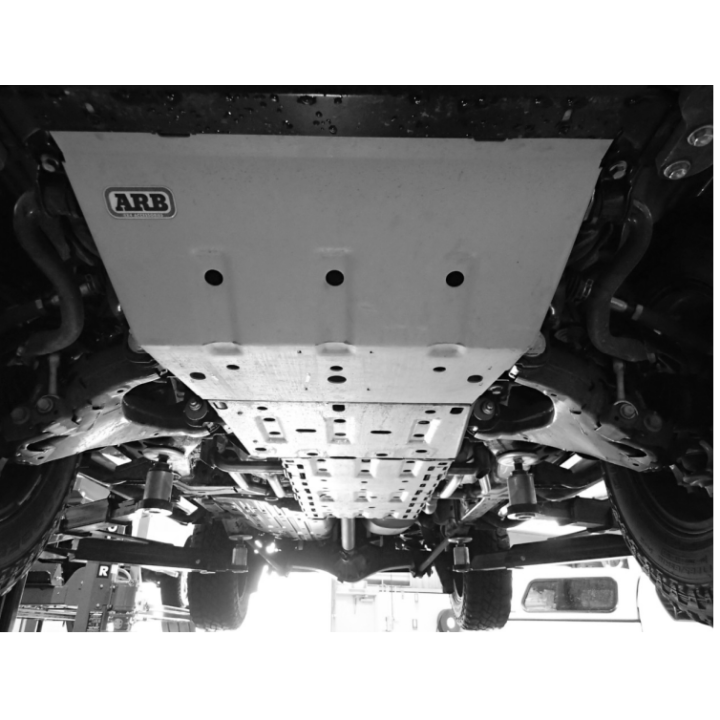 Komplet stalowych osłon podwozia ARB - Land Cruiser 200 4.5 V8 od 2015 - ujęcie 2