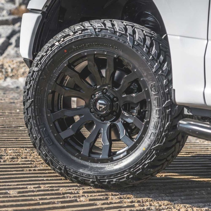 Felga aluminiowa D675 Blitz Gloss Black Fuel - ujęcie 6