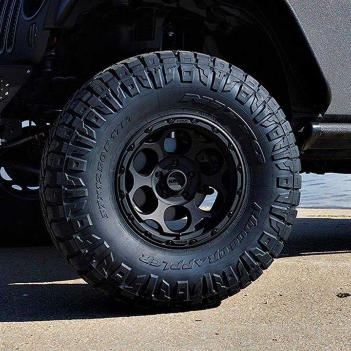 Felga aluminiowa KMC DIRTY HARRY 8.5x17 ET18 6x139.7