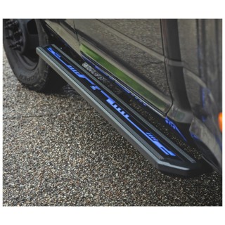 Progi, stopnie boczne Rough Country Multi-Color LED Crew cab