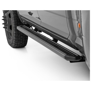 Progi, stopnie boczne Rough Country Multi-Color LED Crew cab - ujęcie 2
