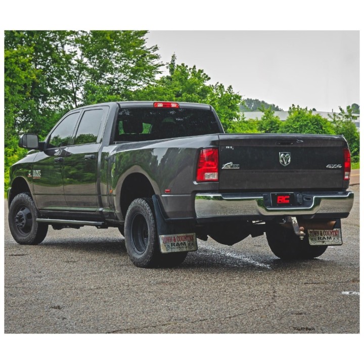 Progi, stopnie boczne Rough Country Multi-Color LED Crew cab - ujęcie 4