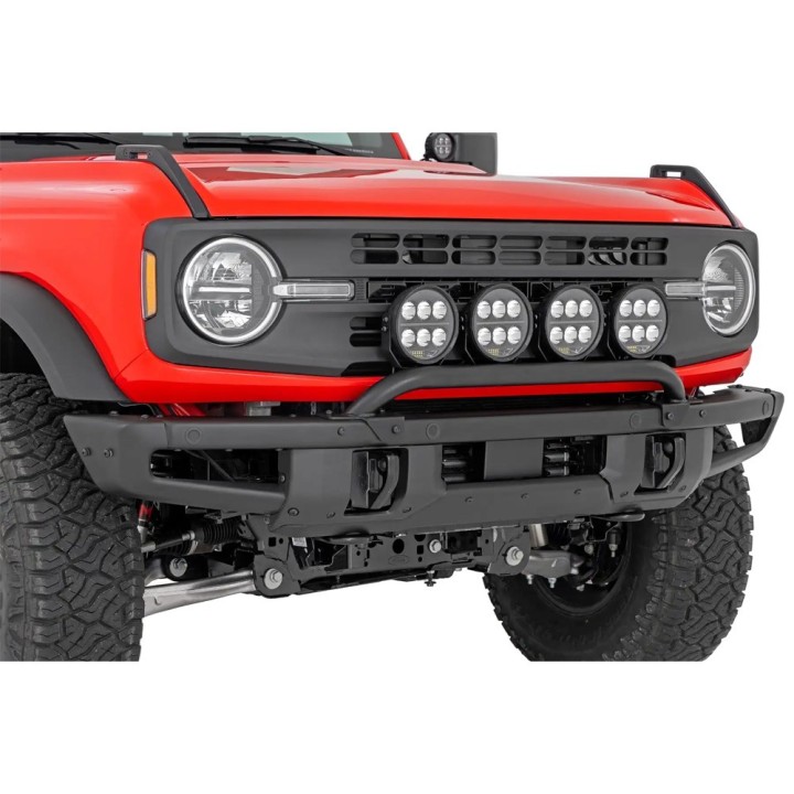 Bull bar z mocowaniem oświetlenia LED Rough Country