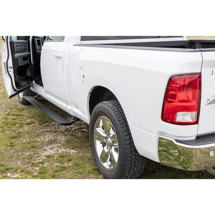 Progi elektryczne do RAM 1500 Classic DS | Szekla4x4