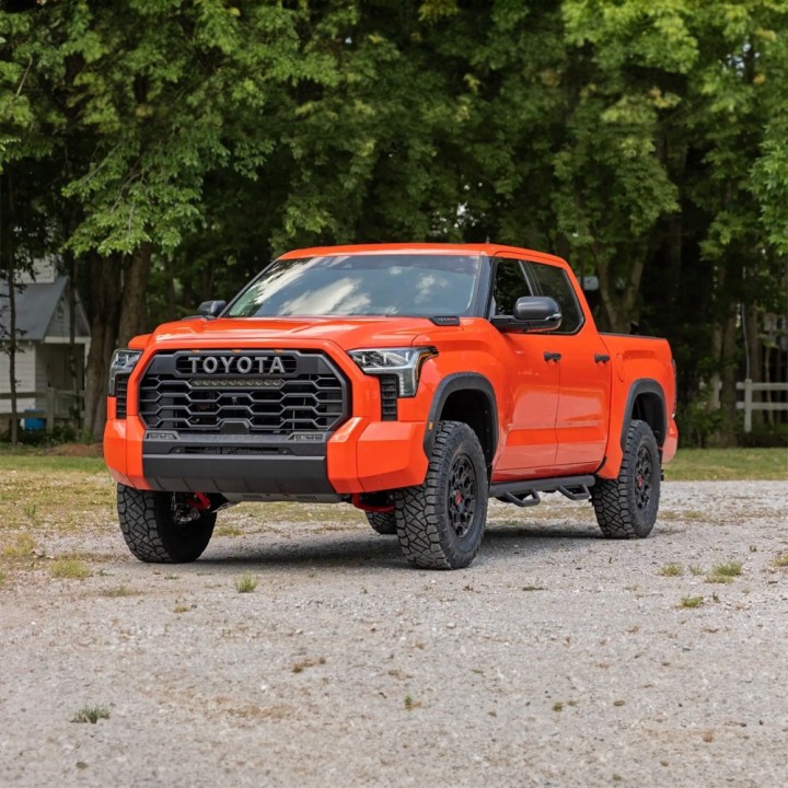 Zestaw zawieszenia TRD Pro Series Rough Country Lift 2,5" - ujęcie 5