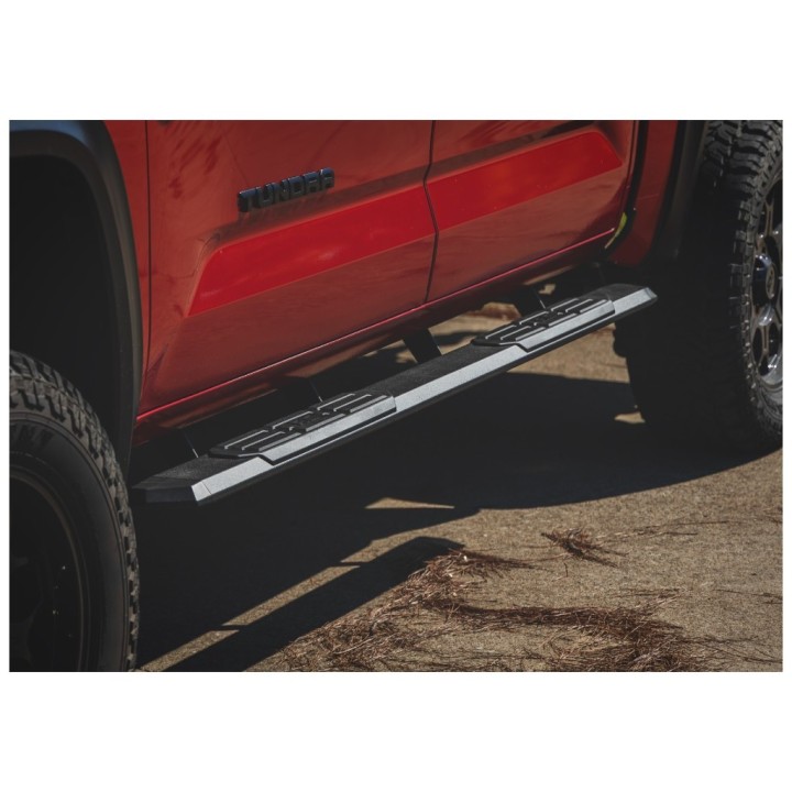 Progi, stopnie boczne Rough Country TR2 Crew max - ujęcie 10