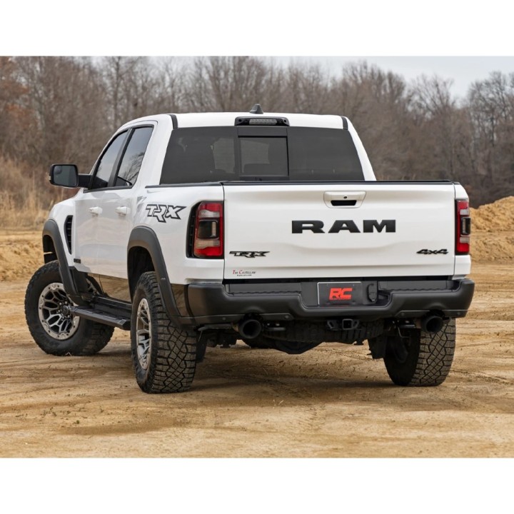 Progi, stopnie boczne Rough Country do RAM 1500 DT