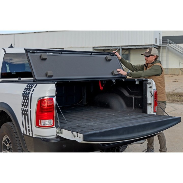 Hard tonneau cover tri-fold niski profil Rough Country