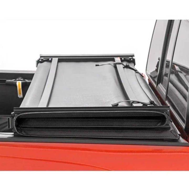 Miękka pokrywa paki tri-fold Rough Country | Szekla4x4